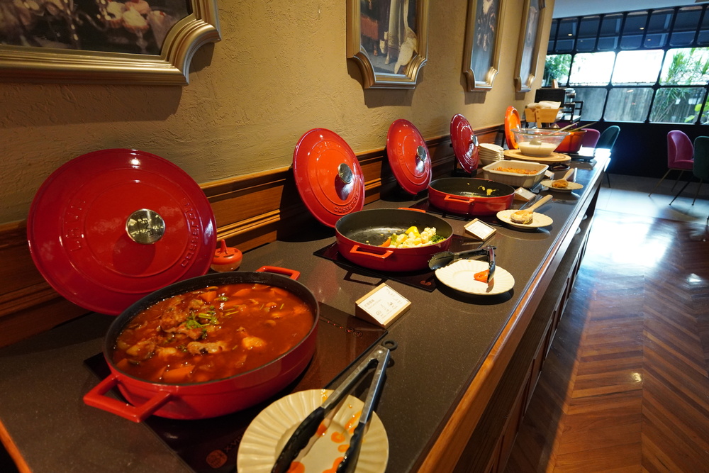 佳適旅舍高雄站前館 